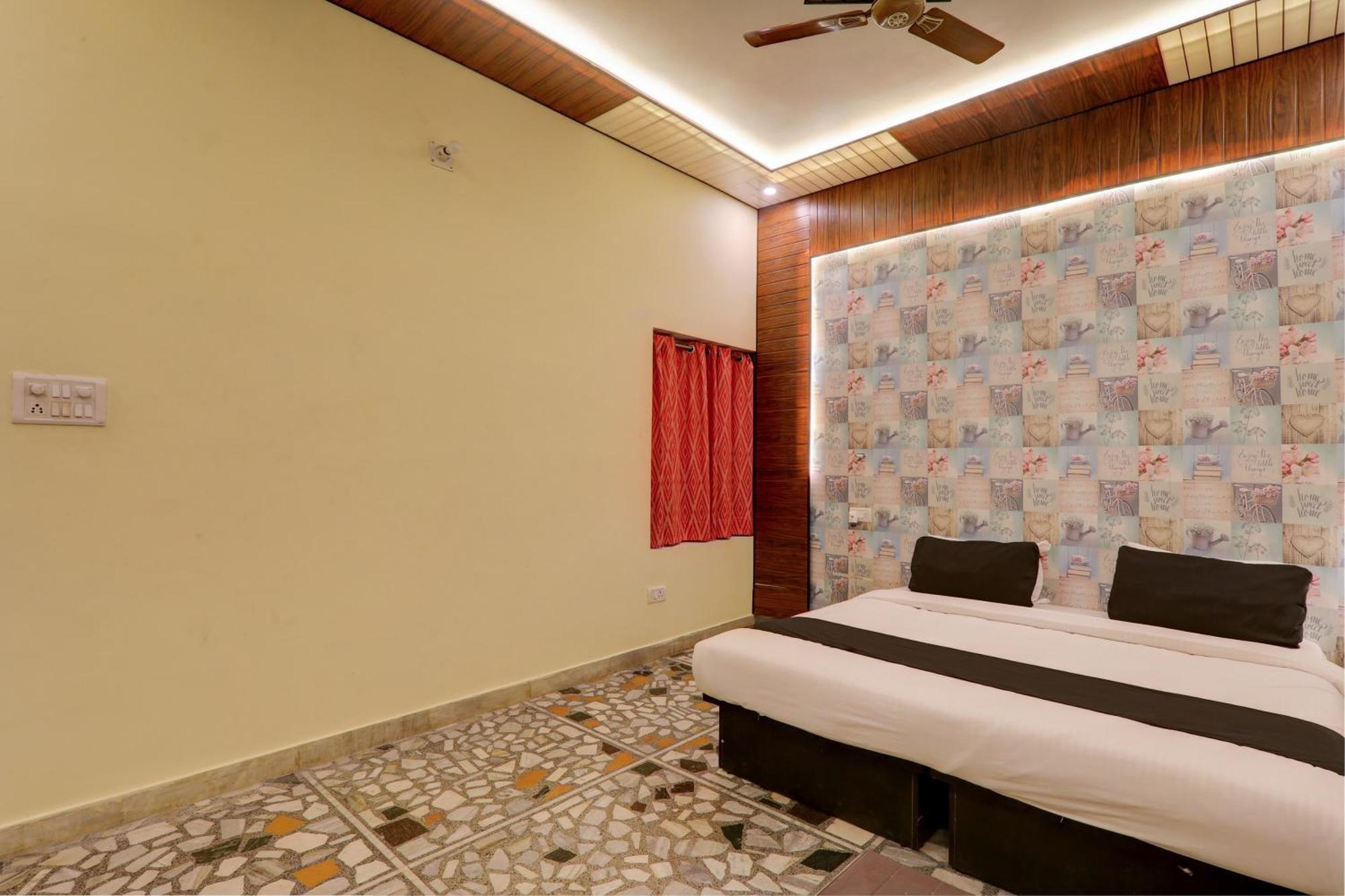 Hotel O Flagship Adbhut Moment Hotel Varanasi Exterior foto