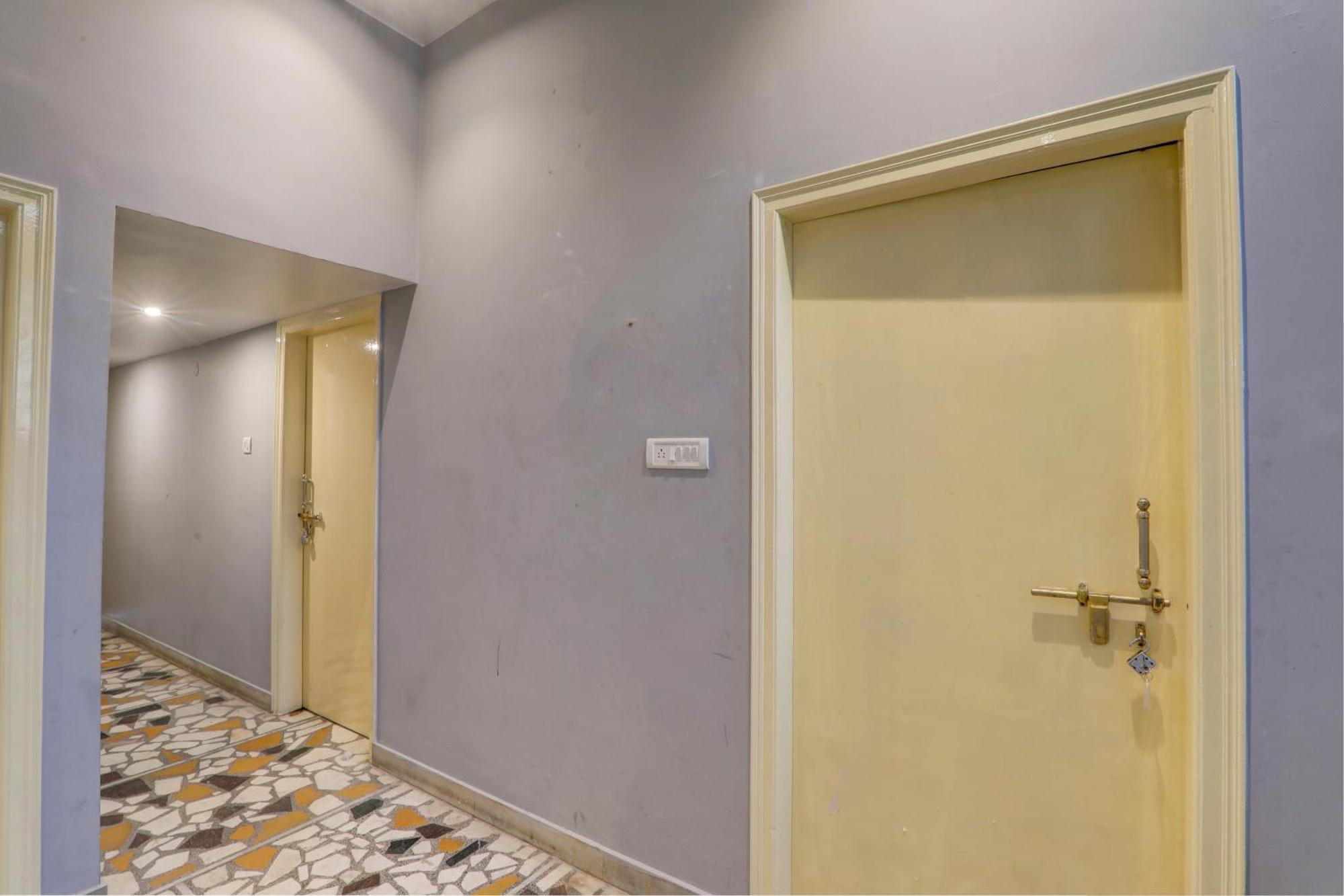 Hotel O Flagship Adbhut Moment Hotel Varanasi Exterior foto