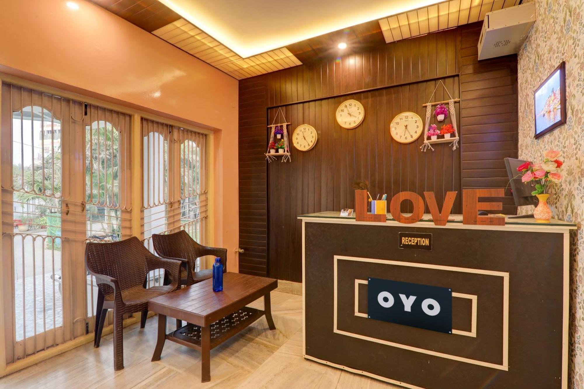 Hotel O Flagship Adbhut Moment Hotel Varanasi Exterior foto